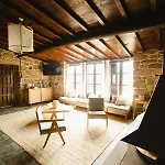 Apedeceo Belesar Villa, Ribeira Sacra, Galicia *