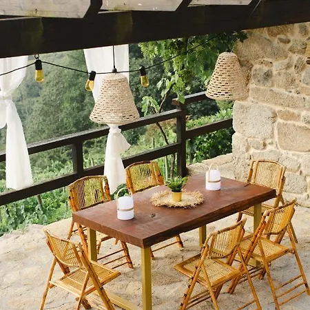 Apedeceo Belesar Villa, Ribeira Sacra, Galicia * 찬타다