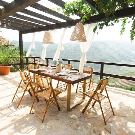 Apedeceo Belesar Villa, Ribeira Sacra, Galicia