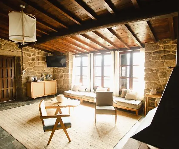 Apedeceo Belesar Villa, Ribeira Sacra, Galicia *