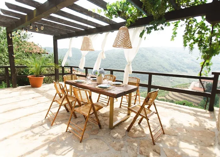 Apedeceo Belesar Villa, Ribeira Sacra, Galicia