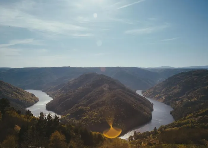 Villa Apedeceo Belesar Villa, Ribeira Sacra, Galicia *
